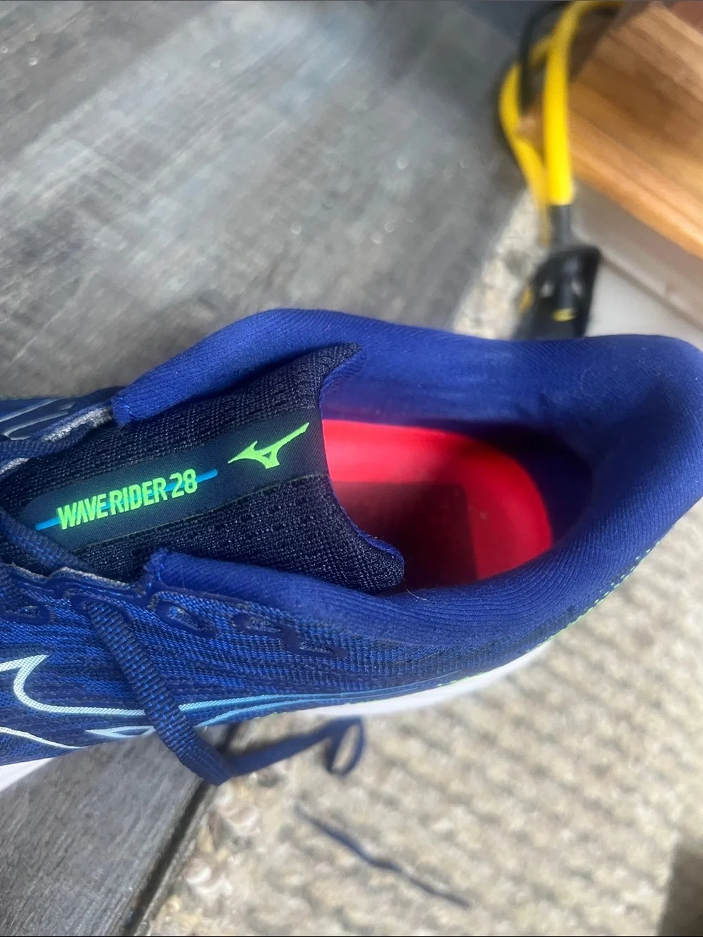 Mizuno Wave Rider 28 men’s 9.5